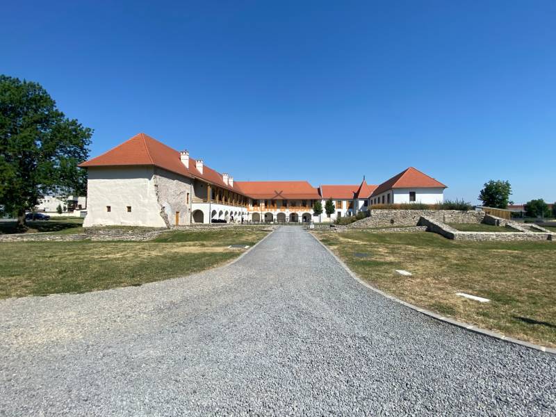 Kaštieľ