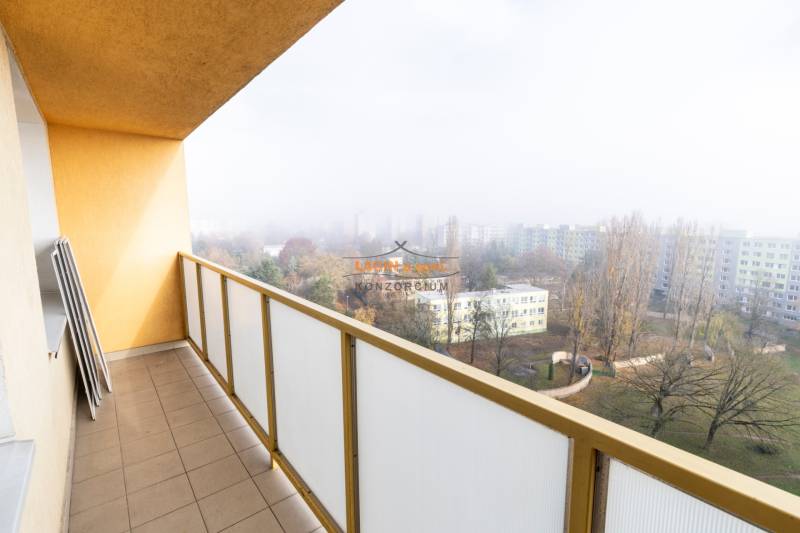 Kosmos - Polovnicka 14.jpg